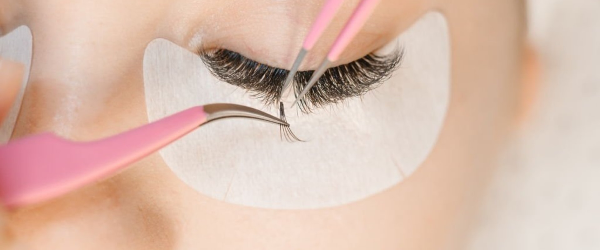 How Do You Apply Eyelash Extensions Step By Step 